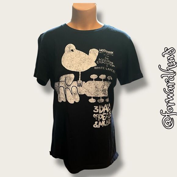 Woodstock Tops - 2019 Woodstock Music Festival T-Shirt – Size Medium